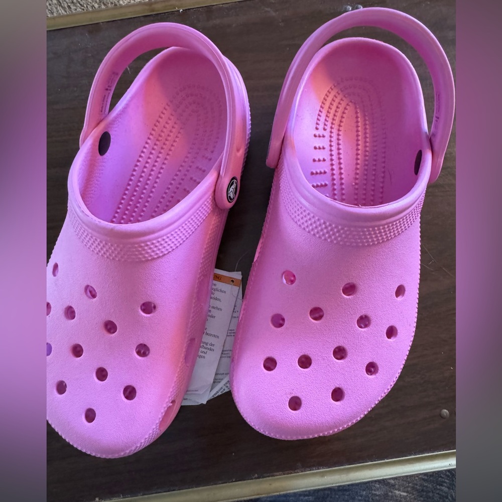 CROCS Clogs Sandals Slip on Womens sz 9, men’s sz 7 brand new with tags
